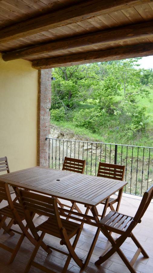 Agriturismo "Veritas" Bed & Wine Casaleggio Boiro Exterior foto